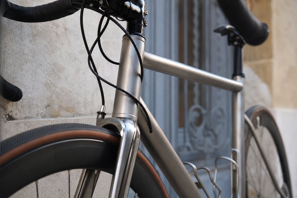 Réalisation de vélo sur mesure en titane Titanovelo